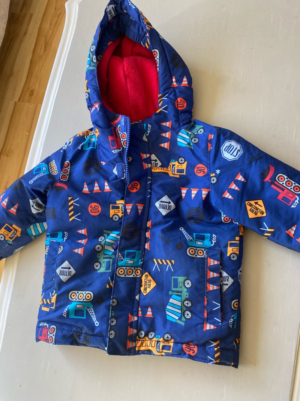 The Children's Place Red-Lined Blue Construction Print Puffer Jacket